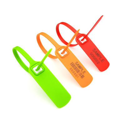 Vêtements à haute résistance à la traction Logo personnalisé Étiquettes de joint en plastique avec insert métallique US-PS300FT